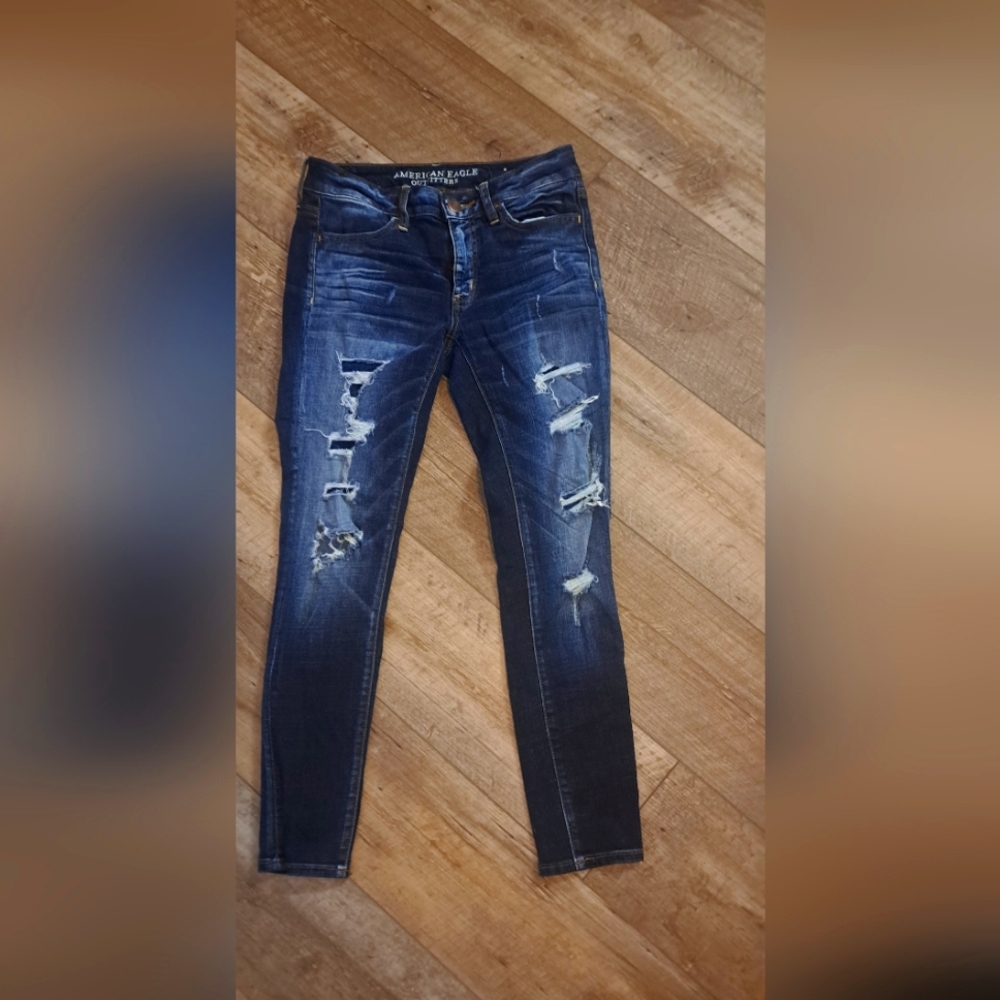 Sz 4 AE skinny jeans 👖